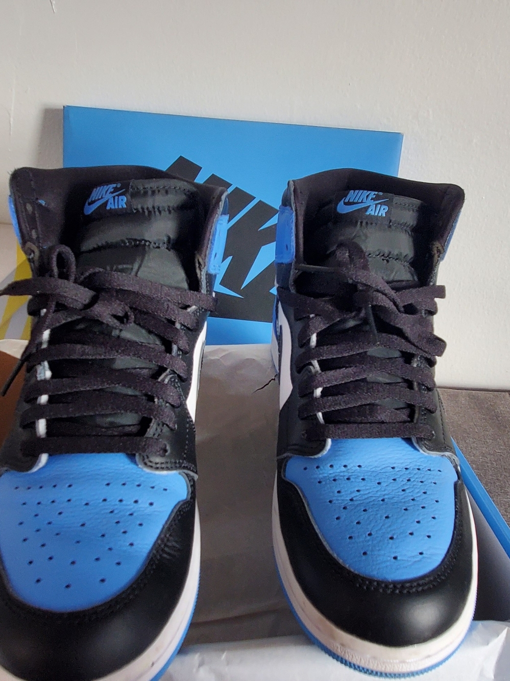 Air Jordan 1 UNC Size 11